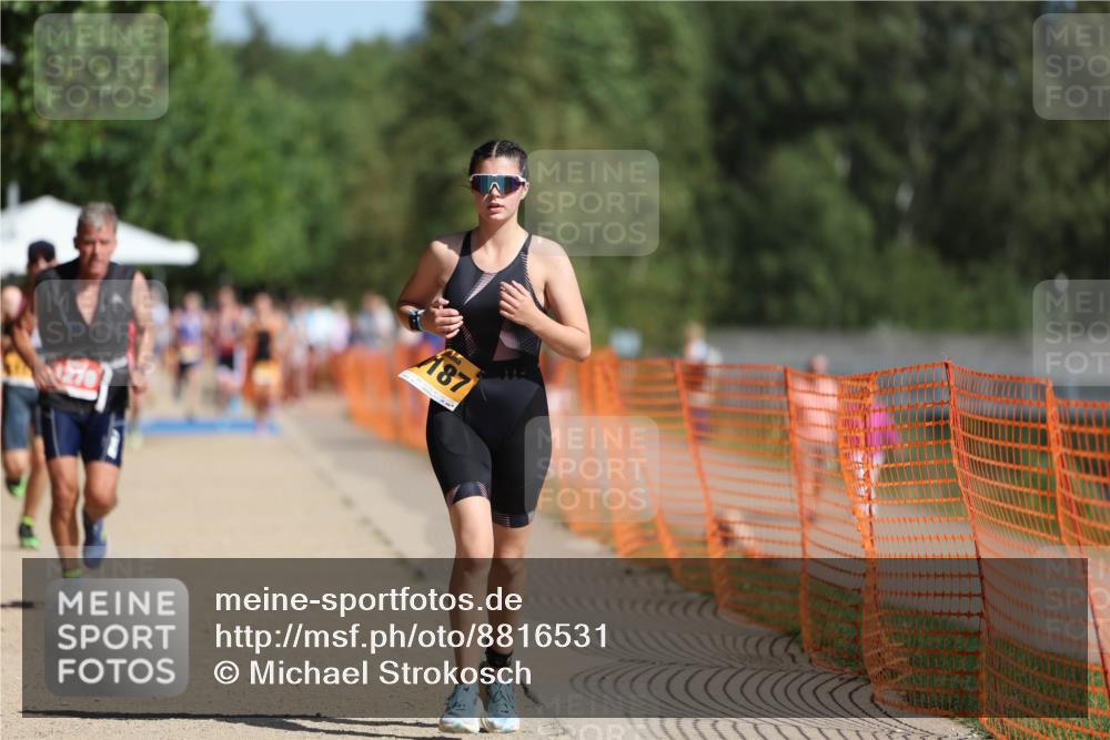 07.09.2025 - 19. Norderstedt Triathlon Michael Strokosch http://msf.ph/oto/8816531 07.09.2025 11:46:35 Laufen 1172, 1187, 1279 meine-sportfotos.de