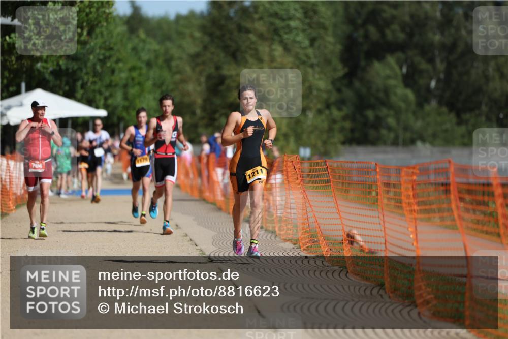 07.09.2025 - 19. Norderstedt Triathlon Michael Strokosch http://msf.ph/oto/8816623 07.09.2025 11:46:47 Laufen 704, 1186, 1211 meine-sportfotos.de