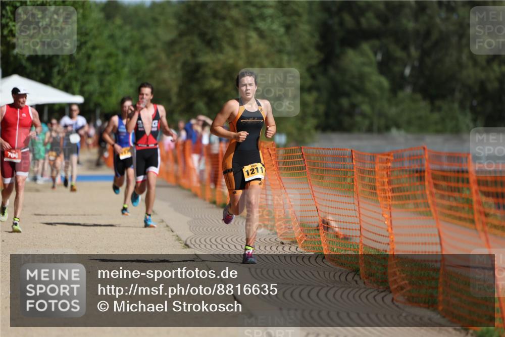07.09.2025 - 19. Norderstedt Triathlon Michael Strokosch http://msf.ph/oto/8816635 07.09.2025 11:46:48 Laufen 704, 1179, 1186, 1211 meine-sportfotos.de