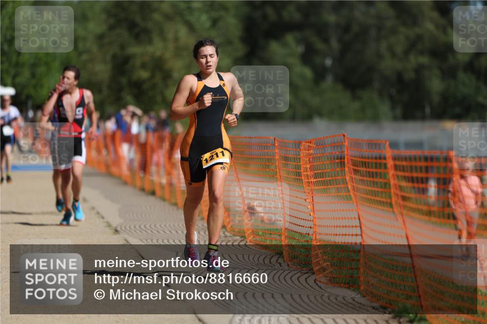 07.09.2025 - 19. Norderstedt Triathlon Michael Strokosch http://msf.ph/oto/8816660 07.09.2025 11:46:49 Laufen 704, 1179, 1186, 1211 meine-sportfotos.de
