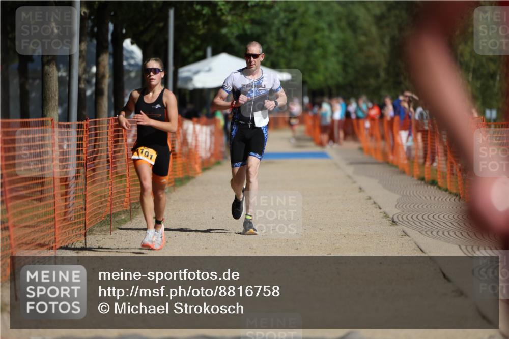 07.09.2025 - 19. Norderstedt Triathlon Michael Strokosch http://msf.ph/oto/8816758 07.09.2025 11:46:58 Laufen 296, 704, 1179, 1186, 1191 meine-sportfotos.de
