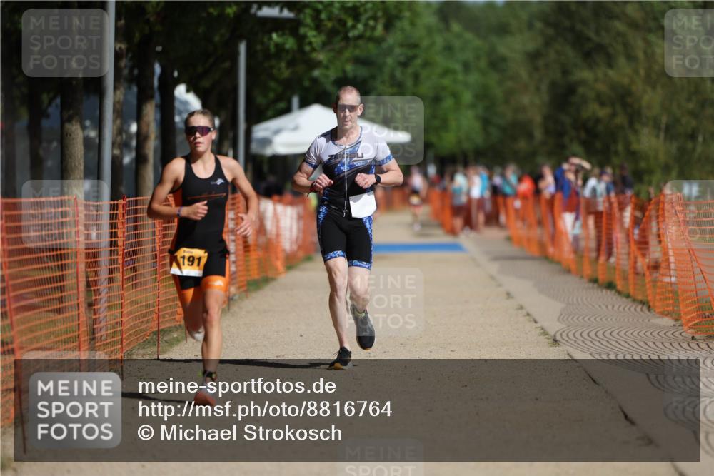 07.09.2025 - 19. Norderstedt Triathlon Michael Strokosch http://msf.ph/oto/8816764 07.09.2025 11:46:58 Laufen 296, 704, 1179, 1186, 1191 meine-sportfotos.de