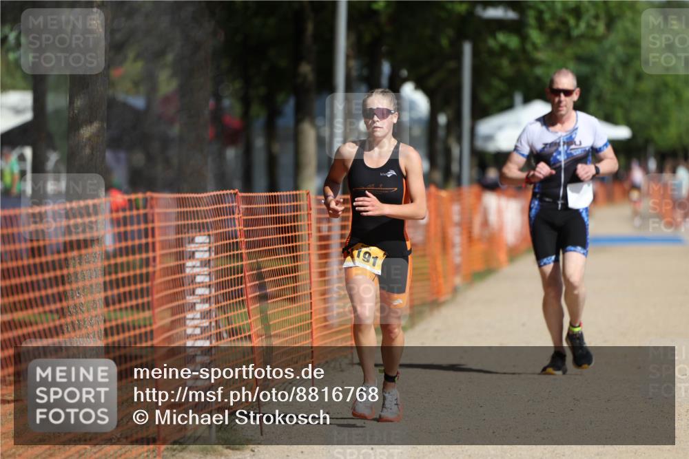 07.09.2025 - 19. Norderstedt Triathlon Michael Strokosch http://msf.ph/oto/8816768 07.09.2025 11:46:59 Laufen 296, 704, 1179, 1186, 1191 meine-sportfotos.de