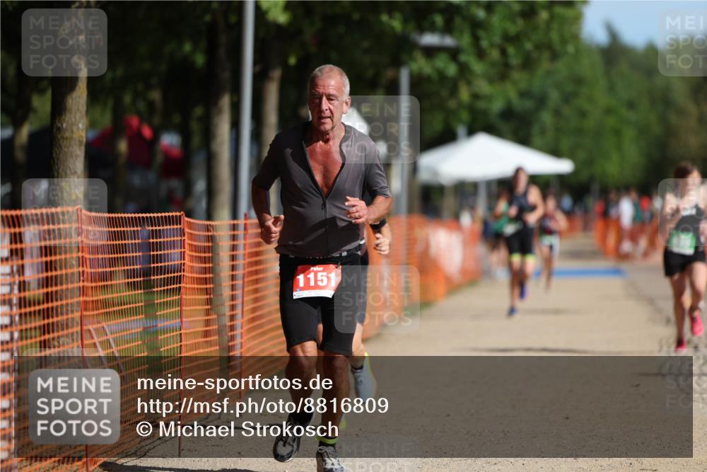 07.09.2025 - 19. Norderstedt Triathlon Michael Strokosch http://msf.ph/oto/8816809 07.09.2025 10:47:52 Laufen 62, 83, 639, 1110, 1151 meine-sportfotos.de
