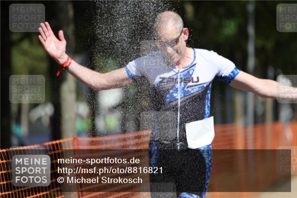 07.09.2025 - 19. Norderstedt Triathlon Michael Strokosch http://msf.ph/oto/8816821 07.09.2025 11:47:03 Laufen 296, 1191 meine-sportfotos.de