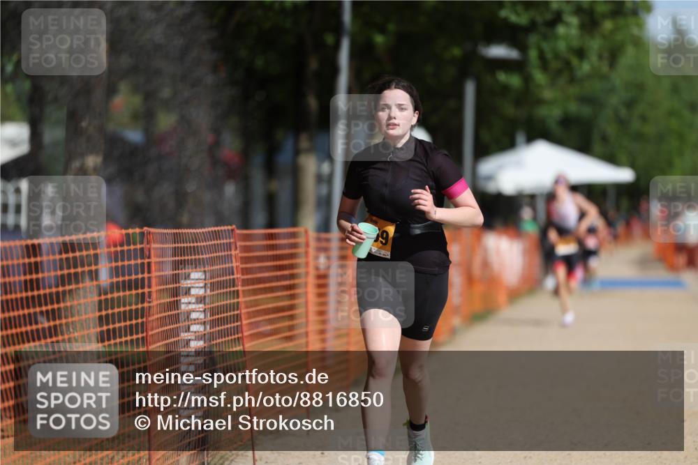 07.09.2025 - 19. Norderstedt Triathlon Michael Strokosch http://msf.ph/oto/8816850 07.09.2025 11:47:13 Laufen 1158, 1159 meine-sportfotos.de