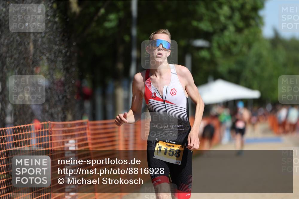 07.09.2025 - 19. Norderstedt Triathlon Michael Strokosch http://msf.ph/oto/8816928 07.09.2025 11:47:21 Laufen 1158 meine-sportfotos.de