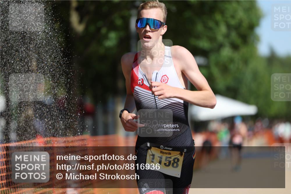 07.09.2025 - 19. Norderstedt Triathlon Michael Strokosch http://msf.ph/oto/8816936 07.09.2025 11:47:21 Laufen 1158 meine-sportfotos.de