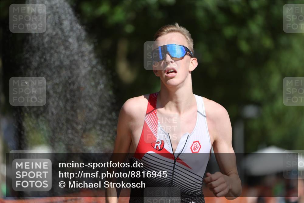 07.09.2025 - 19. Norderstedt Triathlon Michael Strokosch http://msf.ph/oto/8816945 07.09.2025 11:47:22 Laufen 1158 meine-sportfotos.de