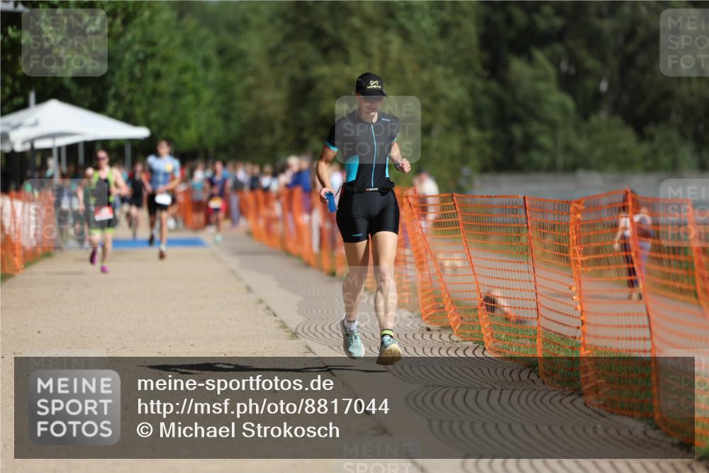 07.09.2025 - 19. Norderstedt Triathlon Michael Strokosch http://msf.ph/oto/8817044 07.09.2025 11:47:44 Laufen 1301 meine-sportfotos.de