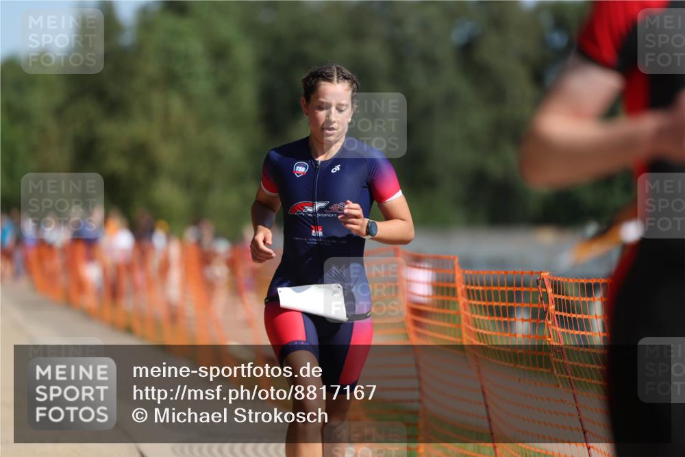 07.09.2025 - 19. Norderstedt Triathlon Michael Strokosch http://msf.ph/oto/8817167 07.09.2025 11:48:03 Laufen 1177, 1199 meine-sportfotos.de
