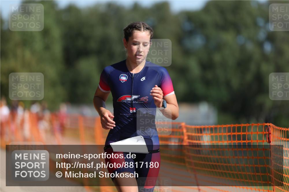 07.09.2025 - 19. Norderstedt Triathlon Michael Strokosch http://msf.ph/oto/8817180 07.09.2025 11:48:03 Laufen 1177, 1199 meine-sportfotos.de