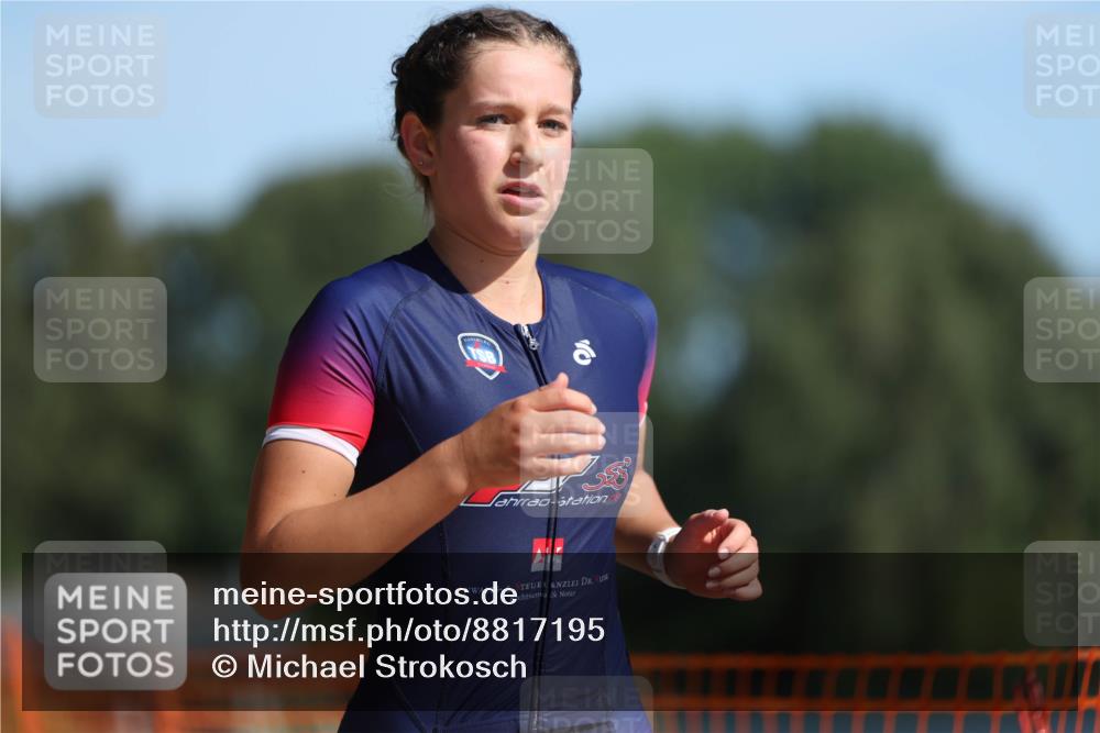 07.09.2025 - 19. Norderstedt Triathlon Michael Strokosch http://msf.ph/oto/8817195 07.09.2025 11:48:04 Laufen 1177, 1199 meine-sportfotos.de