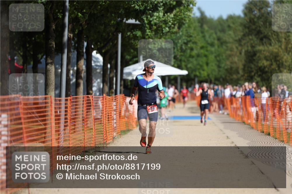 07.09.2025 - 19. Norderstedt Triathlon Michael Strokosch http://msf.ph/oto/8817199 07.09.2025 11:48:19 Laufen 749 meine-sportfotos.de