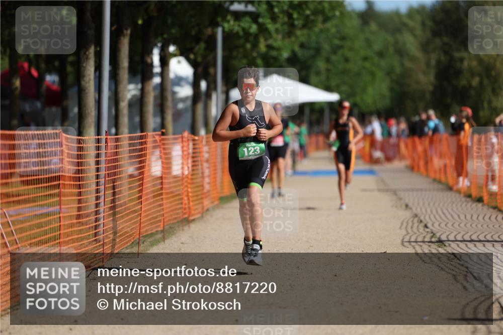 07.09.2025 - 19. Norderstedt Triathlon Michael Strokosch http://msf.ph/oto/8817220 07.09.2025 10:48:12 Laufen 123, 132, 1115 meine-sportfotos.de