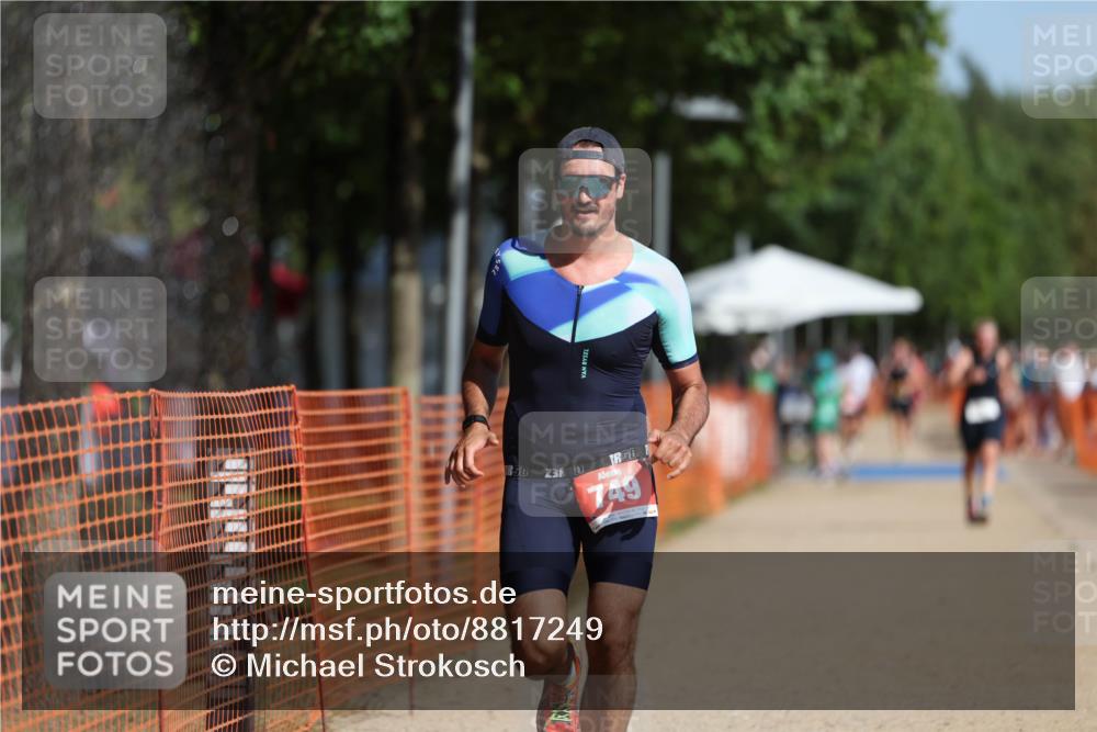 07.09.2025 - 19. Norderstedt Triathlon Michael Strokosch http://msf.ph/oto/8817249 07.09.2025 11:48:24 Laufen 749 meine-sportfotos.de