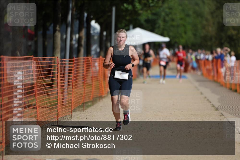 07.09.2025 - 19. Norderstedt Triathlon Michael Strokosch http://msf.ph/oto/8817302 07.09.2025 11:48:33 Laufen 1341 meine-sportfotos.de