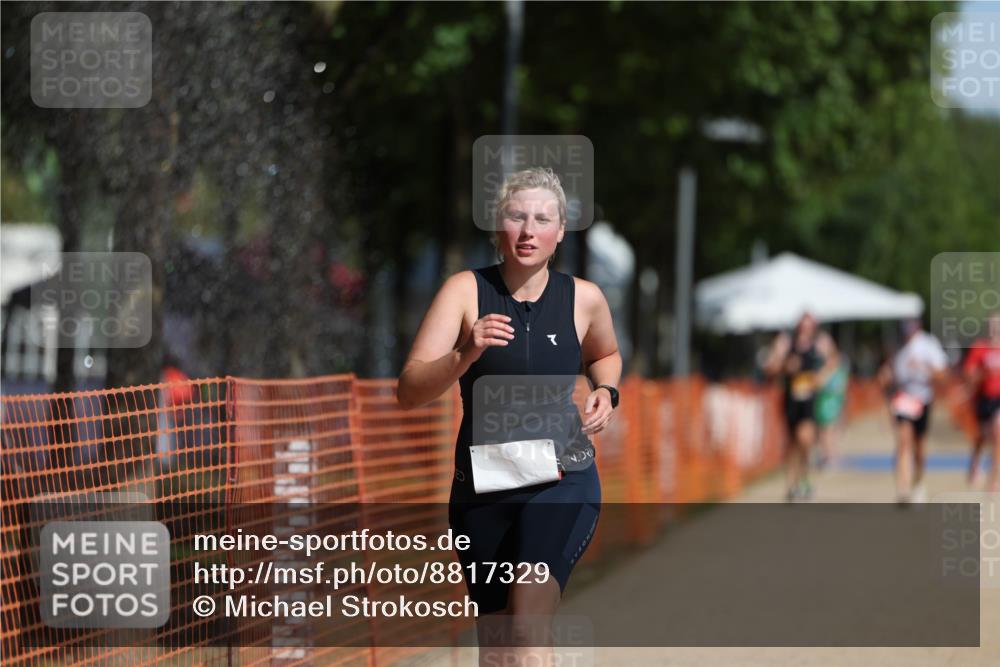 07.09.2025 - 19. Norderstedt Triathlon Michael Strokosch http://msf.ph/oto/8817329 07.09.2025 11:48:36 Laufen 1341 meine-sportfotos.de