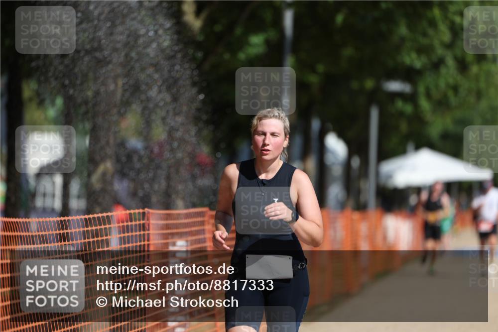 07.09.2025 - 19. Norderstedt Triathlon Michael Strokosch http://msf.ph/oto/8817333 07.09.2025 11:48:36 Laufen 1341 meine-sportfotos.de