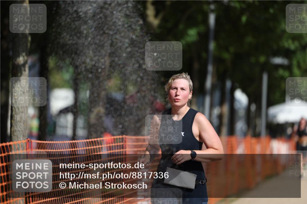 07.09.2025 - 19. Norderstedt Triathlon Michael Strokosch http://msf.ph/oto/8817336 07.09.2025 11:48:36 Laufen 1341 meine-sportfotos.de