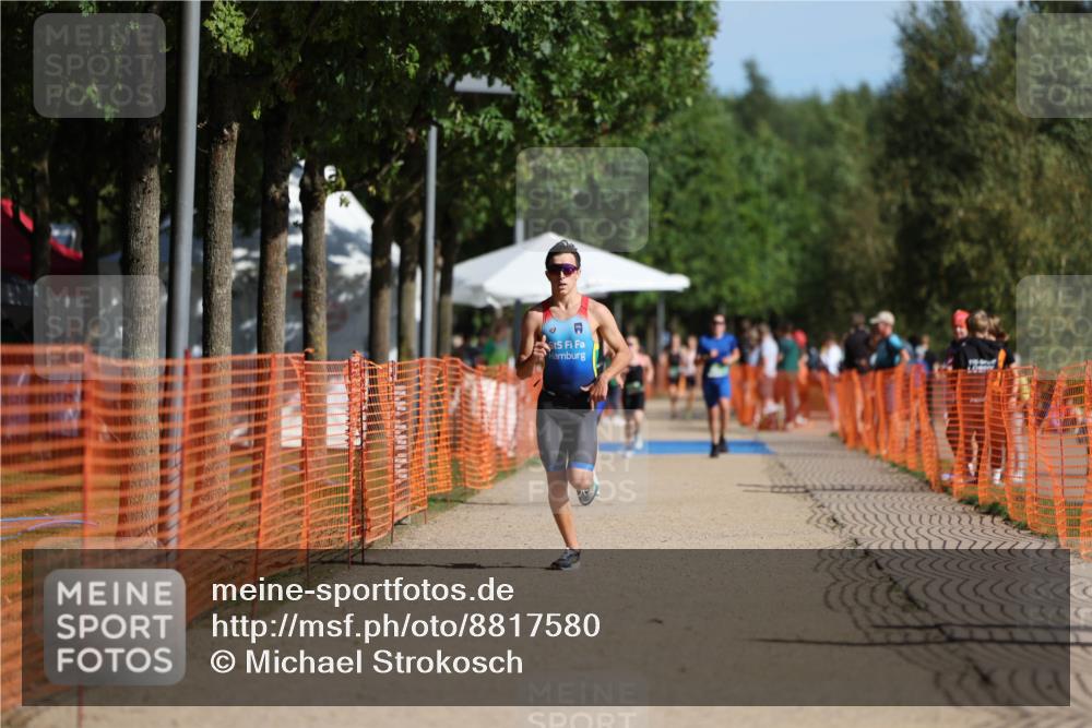 07.09.2025 - 19. Norderstedt Triathlon Michael Strokosch http://msf.ph/oto/8817580 07.09.2025 10:48:40 Laufen 61, 654 meine-sportfotos.de