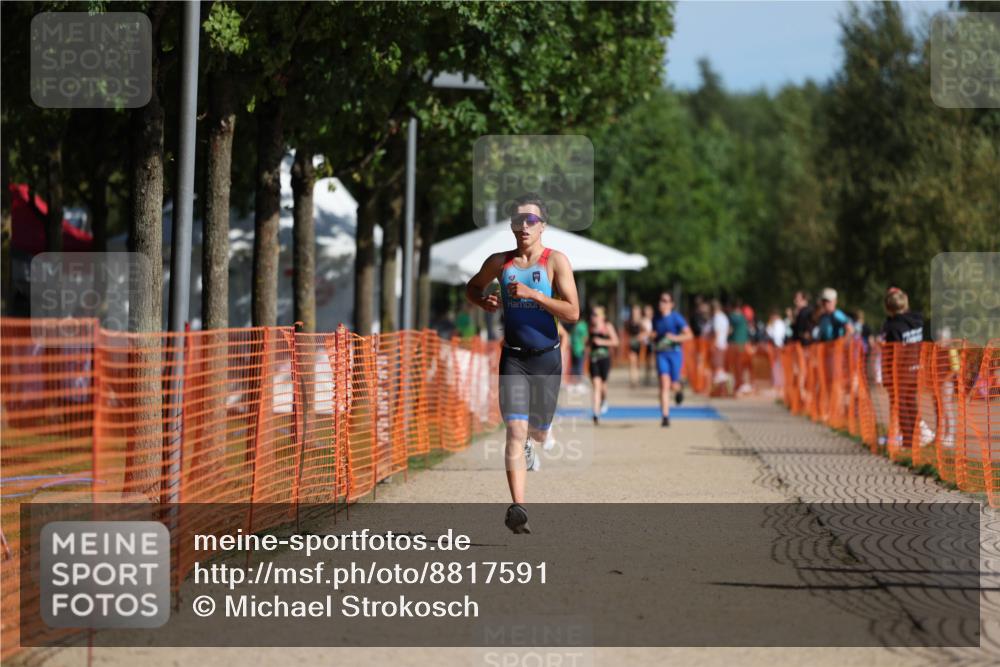 07.09.2025 - 19. Norderstedt Triathlon Michael Strokosch http://msf.ph/oto/8817591 07.09.2025 10:48:40 Laufen 61, 654 meine-sportfotos.de