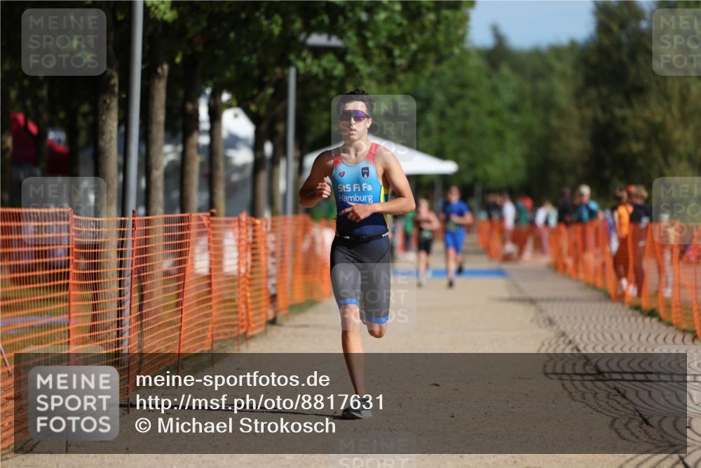 07.09.2025 - 19. Norderstedt Triathlon Michael Strokosch http://msf.ph/oto/8817631 07.09.2025 10:48:42 Laufen 654 meine-sportfotos.de