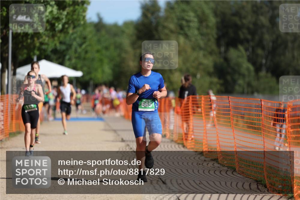 07.09.2025 - 19. Norderstedt Triathlon Michael Strokosch http://msf.ph/oto/8817829 07.09.2025 10:48:55 Laufen 71, 113, 645, 665 meine-sportfotos.de