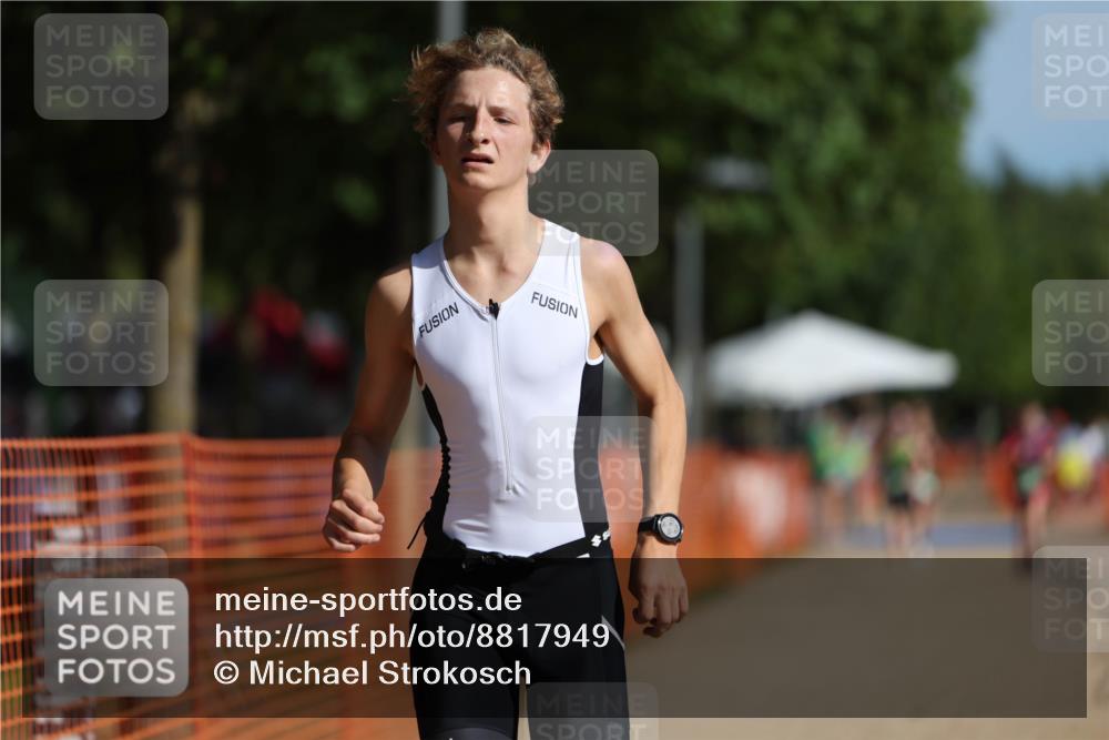 07.09.2025 - 19. Norderstedt Triathlon Michael Strokosch http://msf.ph/oto/8817949 07.09.2025 10:49:03 Laufen 113, 645, 665, 675 meine-sportfotos.de