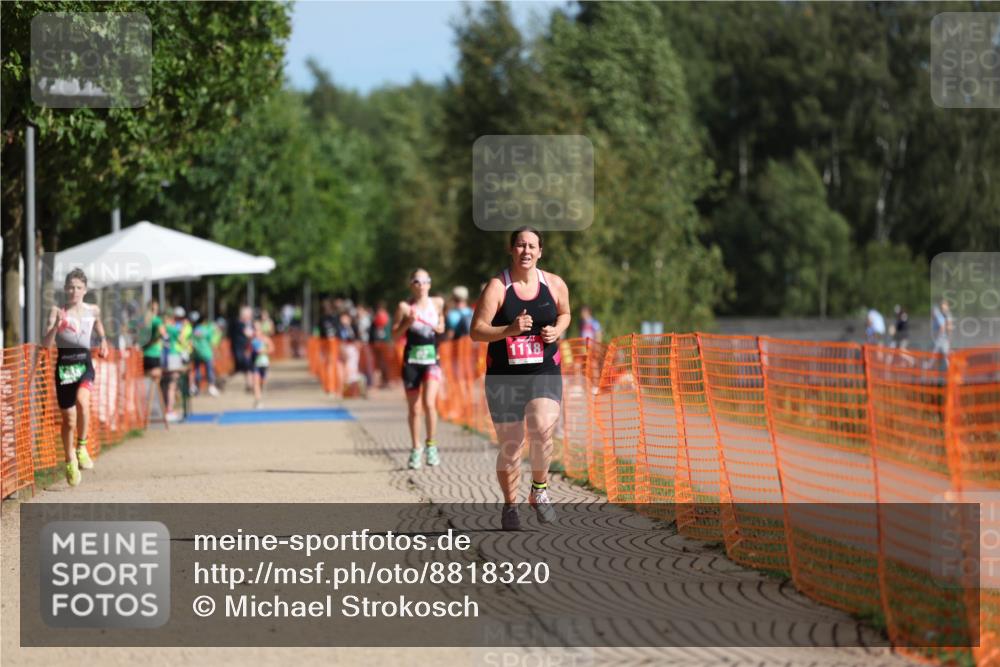 07.09.2025 - 19. Norderstedt Triathlon Michael Strokosch http://msf.ph/oto/8818320 07.09.2025 10:49:47 Laufen 664, 1118 meine-sportfotos.de
