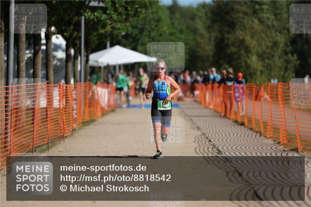 07.09.2025 - 19. Norderstedt Triathlon Michael Strokosch http://msf.ph/oto/8818542 07.09.2025 10:50:07 Laufen 100 meine-sportfotos.de