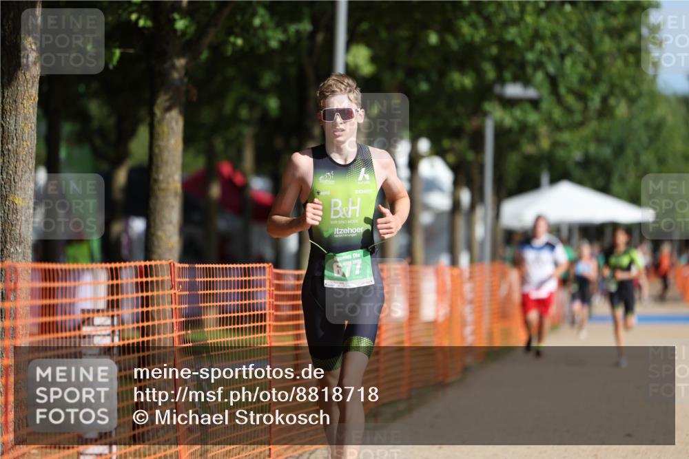 07.09.2025 - 19. Norderstedt Triathlon Michael Strokosch http://msf.ph/oto/8818718 07.09.2025 10:50:21 Laufen 677 meine-sportfotos.de