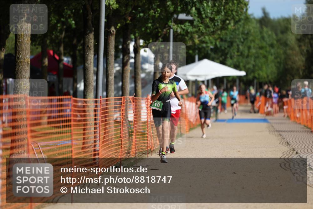 07.09.2025 - 19. Norderstedt Triathlon Michael Strokosch http://msf.ph/oto/8818747 07.09.2025 10:50:25 Laufen 110, 677, 1126 meine-sportfotos.de