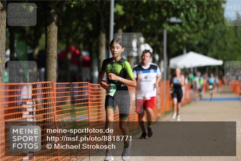 07.09.2025 - 19. Norderstedt Triathlon Michael Strokosch http://msf.ph/oto/8818771 07.09.2025 10:50:27 Laufen 67, 110, 677, 1126 meine-sportfotos.de