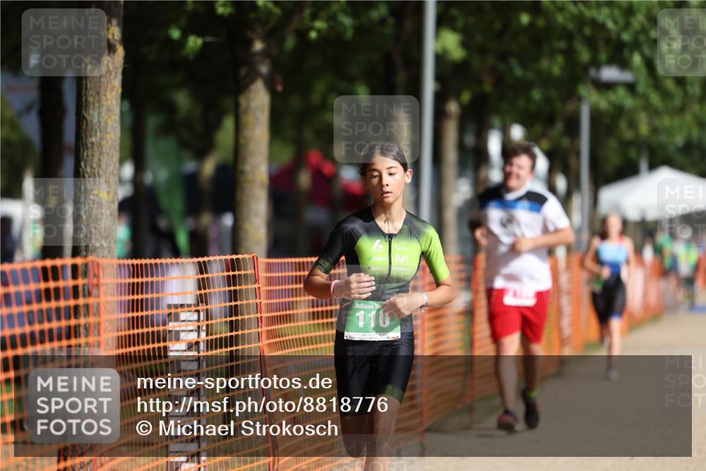 07.09.2025 - 19. Norderstedt Triathlon Michael Strokosch http://msf.ph/oto/8818776 07.09.2025 10:50:28 Laufen 67, 110, 1126 meine-sportfotos.de