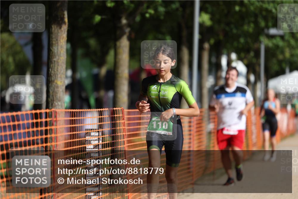 07.09.2025 - 19. Norderstedt Triathlon Michael Strokosch http://msf.ph/oto/8818779 07.09.2025 10:50:28 Laufen 67, 110, 1126 meine-sportfotos.de