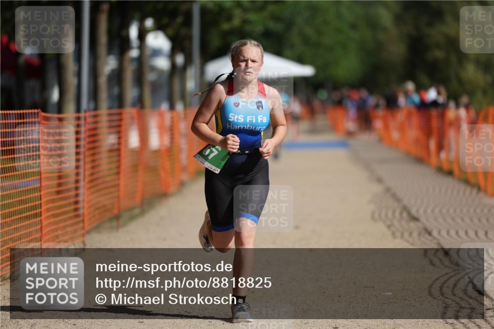 07.09.2025 - 19. Norderstedt Triathlon Michael Strokosch http://msf.ph/oto/8818825 07.09.2025 10:50:33 Laufen 67, 110, 1126 meine-sportfotos.de