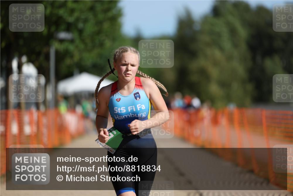 07.09.2025 - 19. Norderstedt Triathlon Michael Strokosch http://msf.ph/oto/8818834 07.09.2025 10:50:34 Laufen 67, 110, 1126 meine-sportfotos.de
