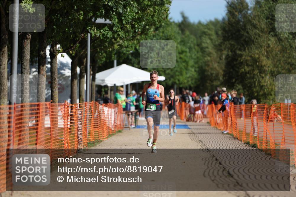 07.09.2025 - 19. Norderstedt Triathlon Michael Strokosch http://msf.ph/oto/8819047 07.09.2025 10:51:12 Laufen 80, 649, 663 meine-sportfotos.de