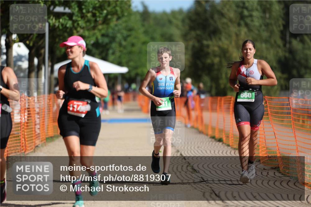 07.09.2025 - 19. Norderstedt Triathlon Michael Strokosch http://msf.ph/oto/8819307 07.09.2025 10:51:49 Laufen 133, 641, 660, 1114, 1141 meine-sportfotos.de