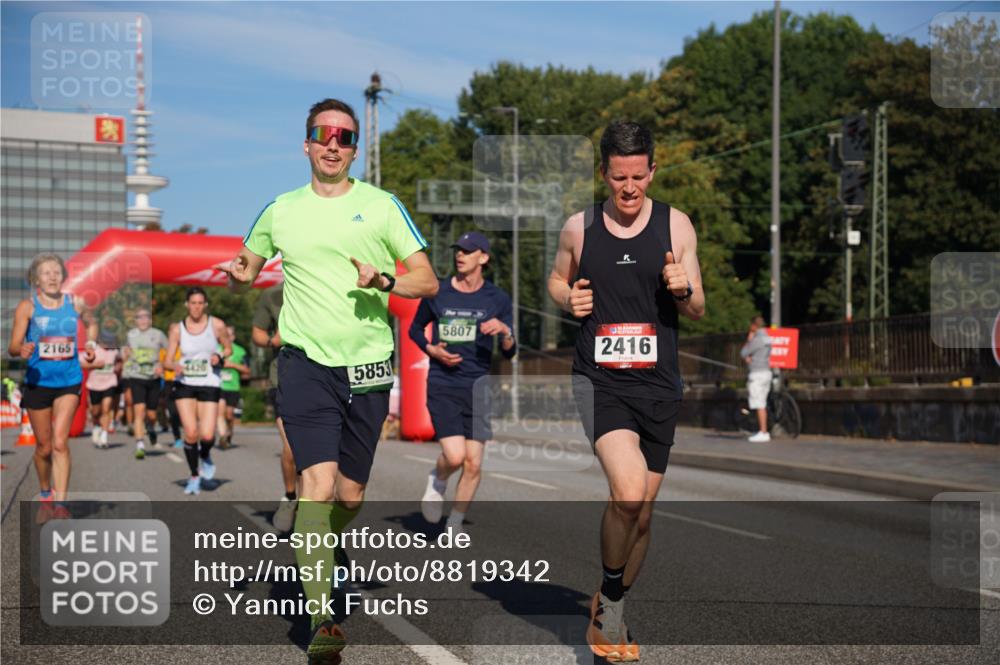 07.09.2025 - BARMER Alsterlauf Yannick Fuchs http://msf.ph/oto/8819342 07.09.2025 09:44:13 Laufen 2165, 4420, 5853, 5807, 2416 meine-sportfotos.de