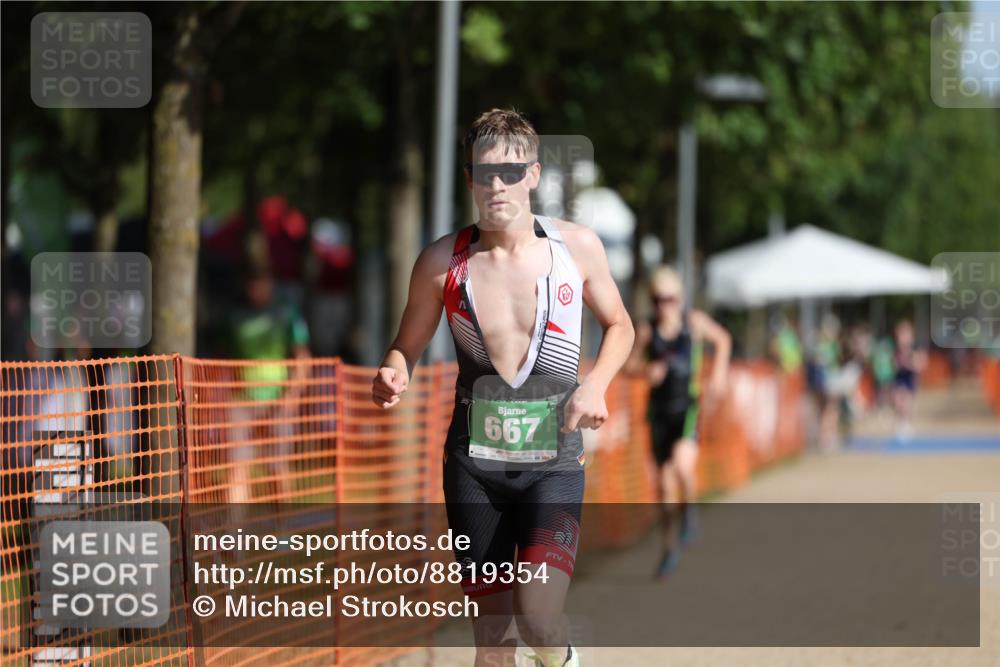 07.09.2025 - 19. Norderstedt Triathlon Michael Strokosch http://msf.ph/oto/8819354 07.09.2025 10:51:57 Laufen 112, 641, 660, 667, 1114, 1141 meine-sportfotos.de