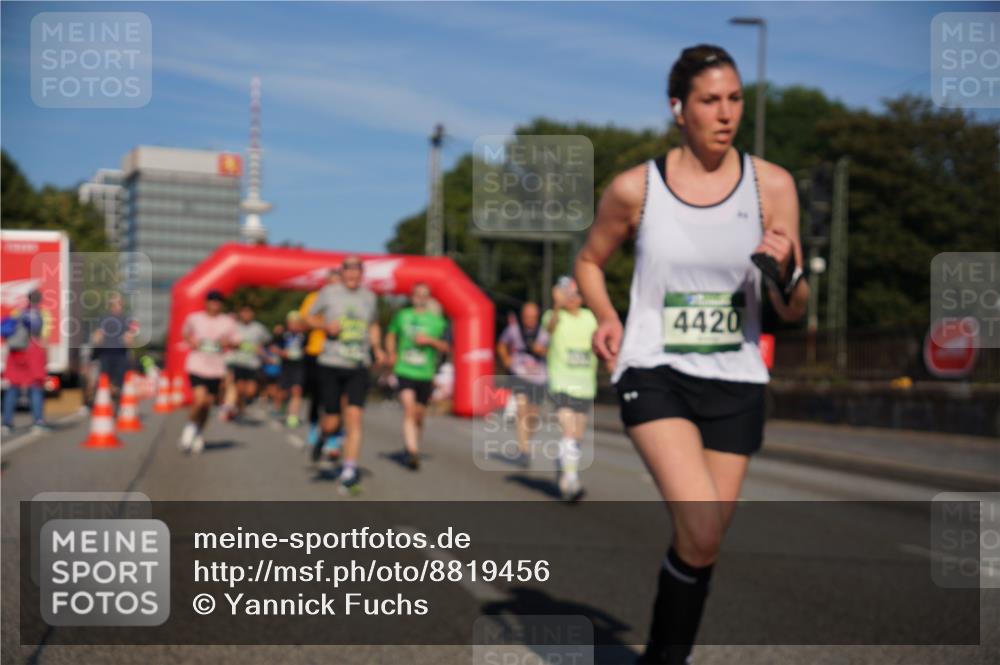 07.09.2025 - BARMER Alsterlauf Yannick Fuchs http://msf.ph/oto/8819456 07.09.2025 09:44:17 Laufen 4420 meine-sportfotos.de