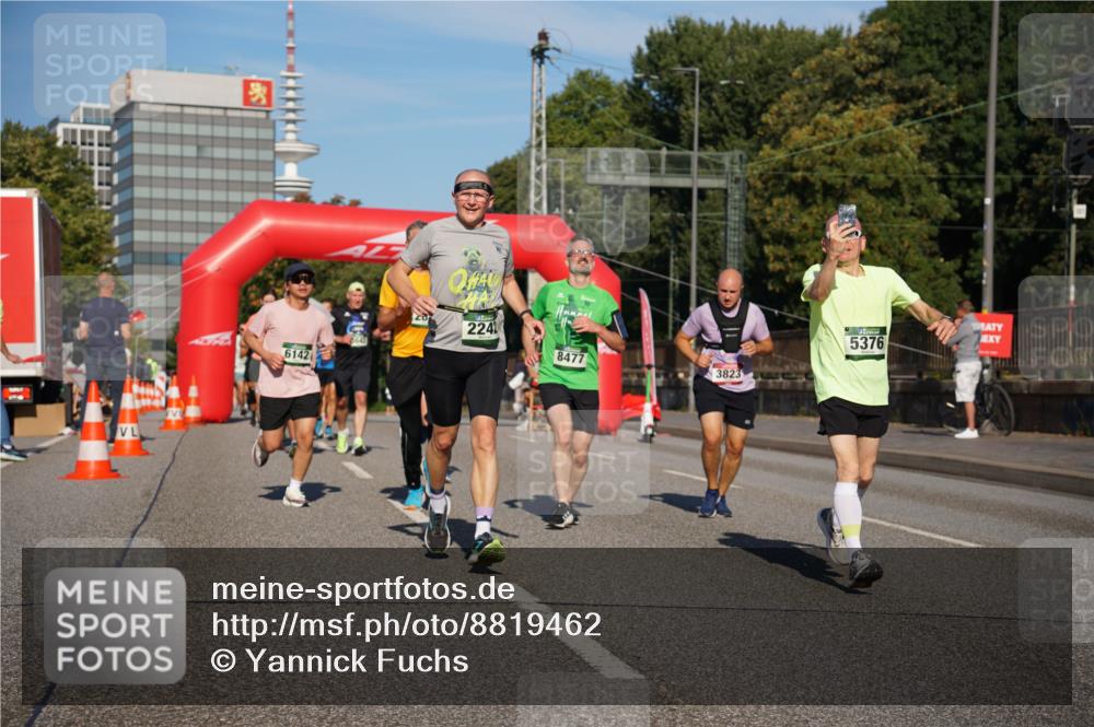 07.09.2025 - BARMER Alsterlauf Yannick Fuchs http://msf.ph/oto/8819462 07.09.2025 09:44:17 Laufen 6142, 2241, 8477, 5376, 3823 meine-sportfotos.de