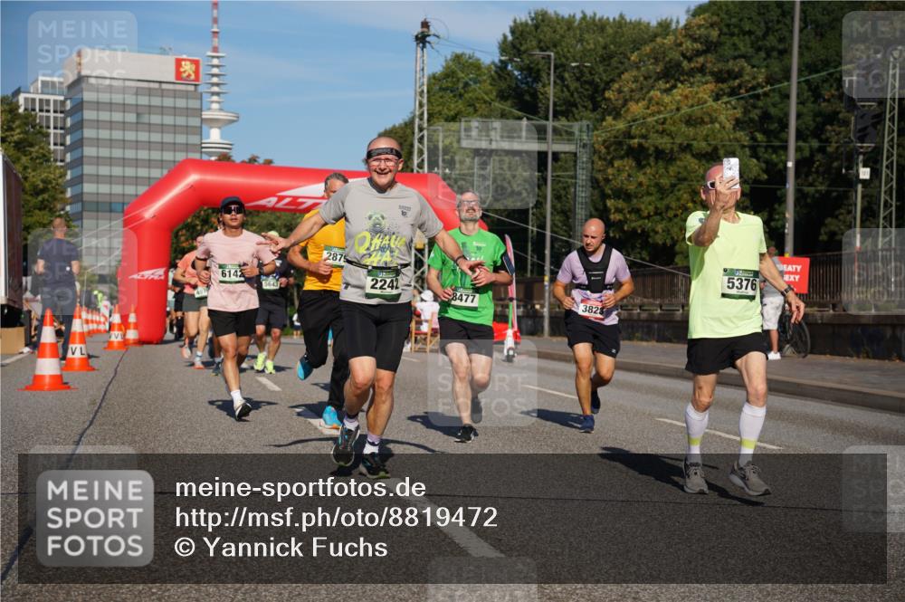 07.09.2025 - BARMER Alsterlauf Yannick Fuchs http://msf.ph/oto/8819472 07.09.2025 09:44:18 Laufen 6142, 5643, 2879, 2242, 8477, 3823, 5376 meine-sportfotos.de