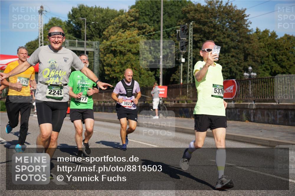 07.09.2025 - BARMER Alsterlauf Yannick Fuchs http://msf.ph/oto/8819503 07.09.2025 09:44:18 Laufen 10, 2879, 2242, 277, 3823, 5376 meine-sportfotos.de