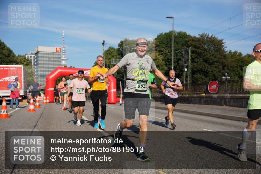 07.09.2025 - BARMER Alsterlauf Yannick Fuchs http://msf.ph/oto/8819513 07.09.2025 09:44:19 Laufen 6142, 2242, 3823 meine-sportfotos.de