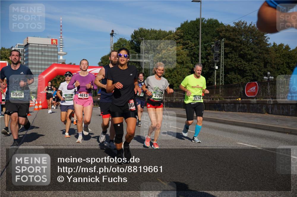 07.09.2025 - BARMER Alsterlauf Yannick Fuchs http://msf.ph/oto/8819661 07.09.2025 09:44:26 Laufen 5940, 5884, 4613, 36, 23, 3750, 2174 meine-sportfotos.de