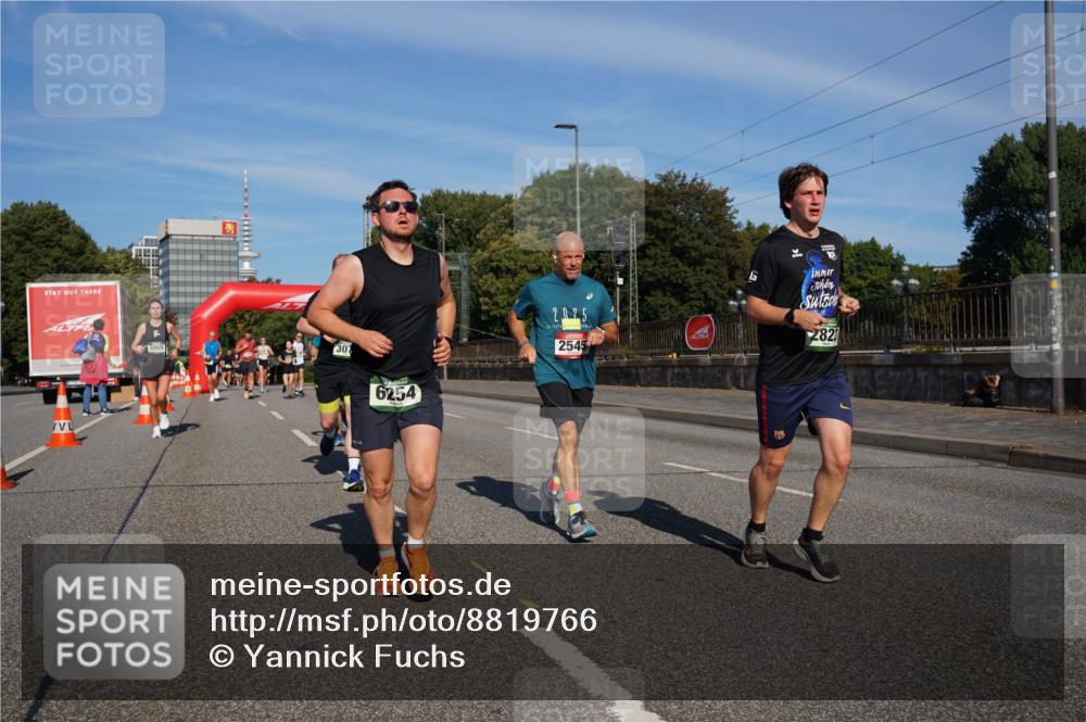 07.09.2025 - BARMER Alsterlauf Yannick Fuchs http://msf.ph/oto/8819766 07.09.2025 09:44:30 Laufen 307, 6254, 2545, 282 meine-sportfotos.de
