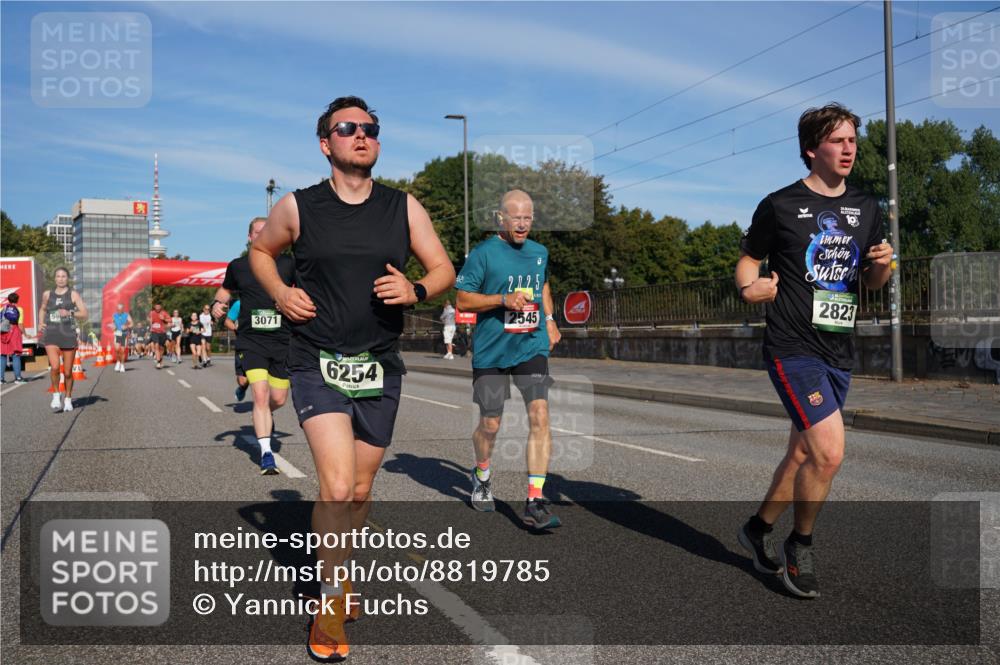 07.09.2025 - BARMER Alsterlauf Yannick Fuchs http://msf.ph/oto/8819785 07.09.2025 09:44:30 Laufen 3071, 6254, 19, 2225, 2545, 2823 meine-sportfotos.de